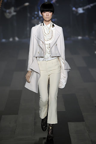 http://m.fjsenfa.cn/pics/star/pic/9f41/5ab2d2efe75ec6fa3e7376c30bf5.jpg