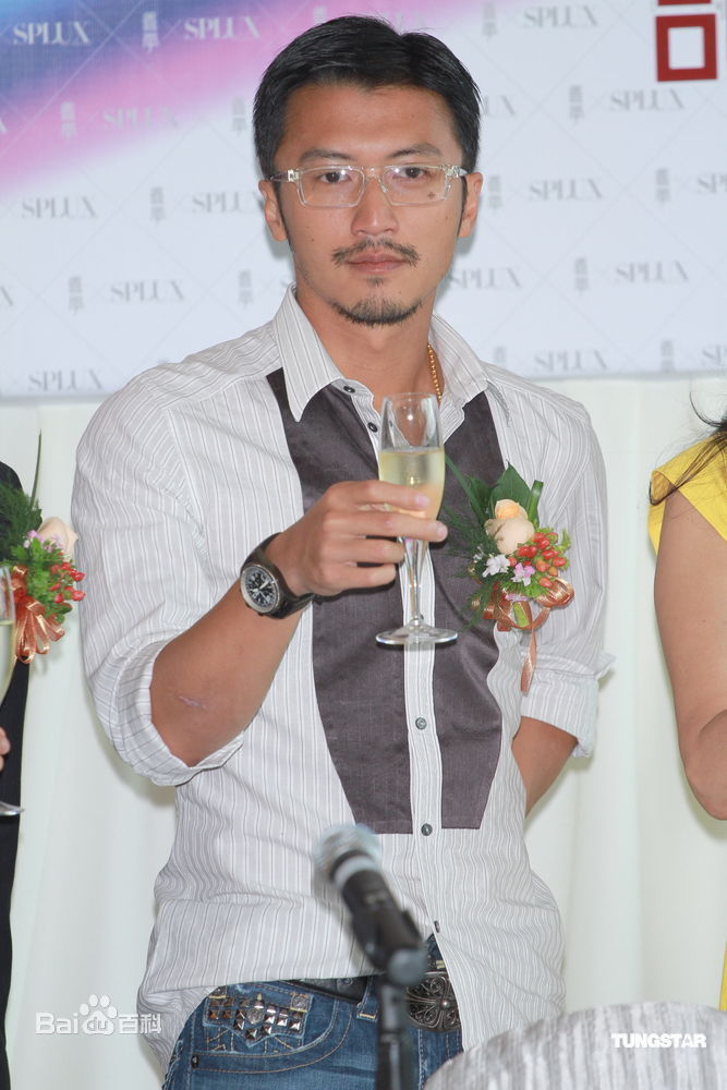 http://m.fjsenfa.cn/pics/star/pic/c0ebe5175ea7465e602d738787440715.jpg