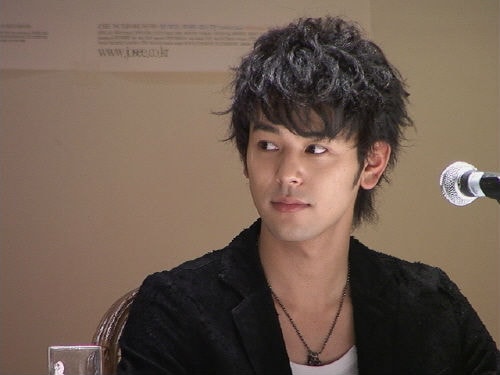http://m.fjsenfa.cn/pics/star/pic/fc5e/689bd06ed8b50aee261200d323a5.jpg